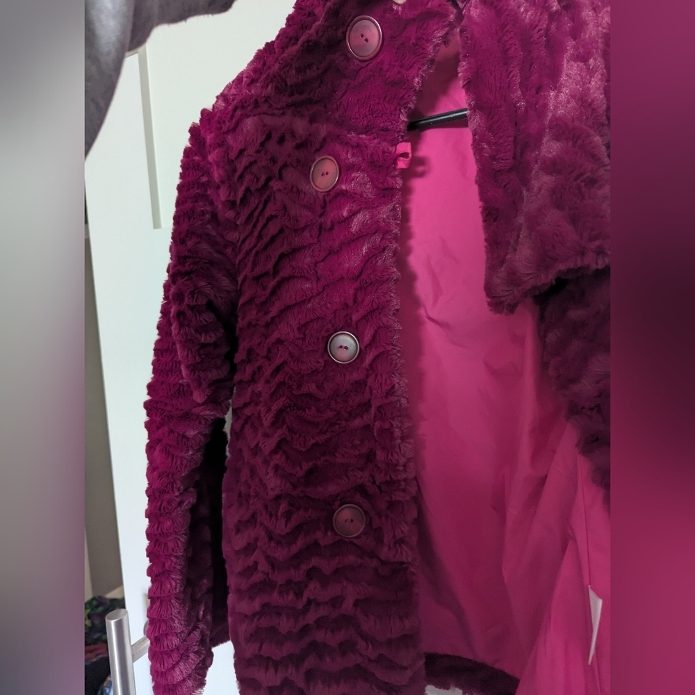 Like New Patagonia Girls size XL jacket. Magenta button front jacket. Pelage - Picture 7 of 8